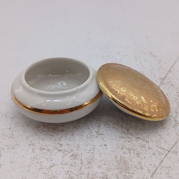 Vintage Porcelain Round Trinket Box JWK Josef Kuba Western Germany w/ Gold Trim - Picture 2 of 13